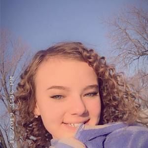 Meet your Posher, Adrianna